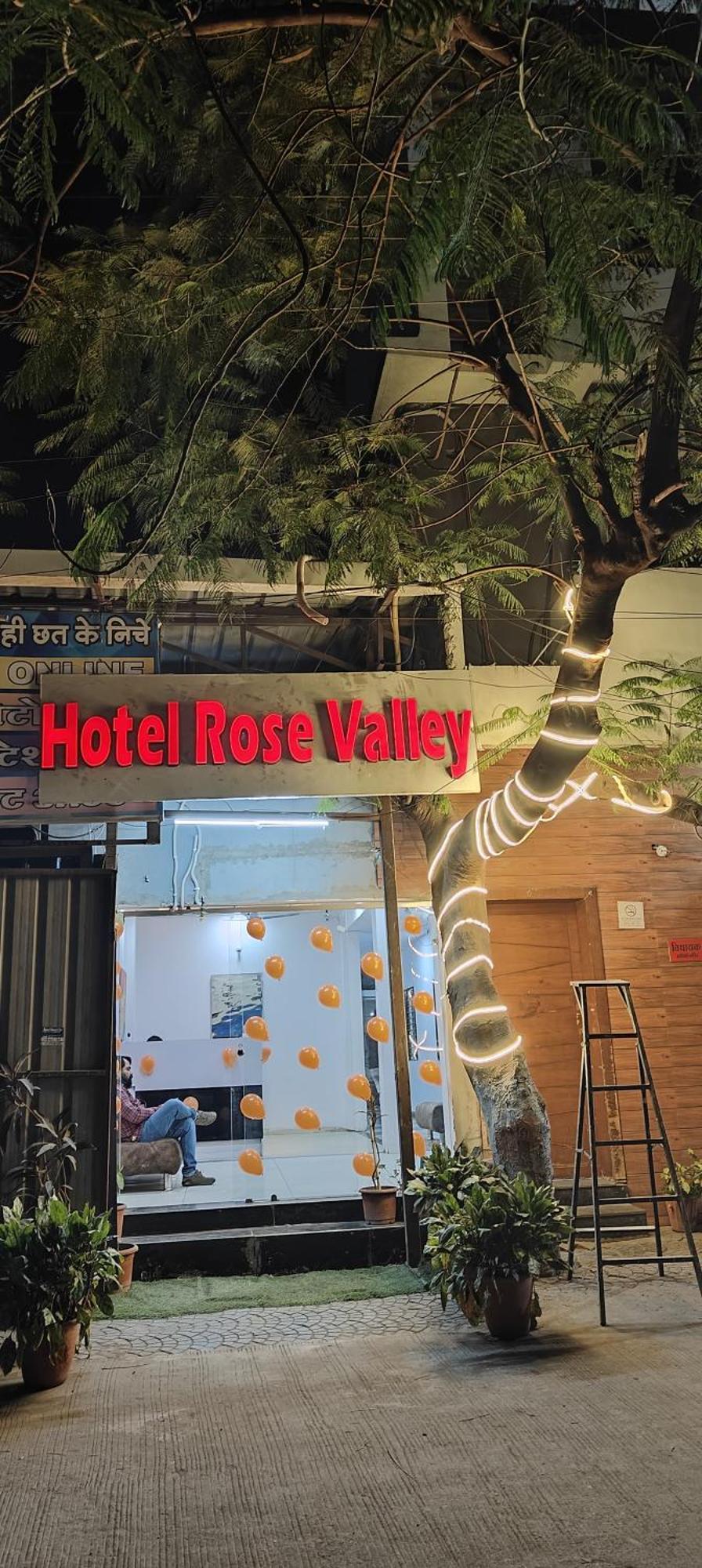 Hotel Rose Valley Indaur Exteriér fotografie