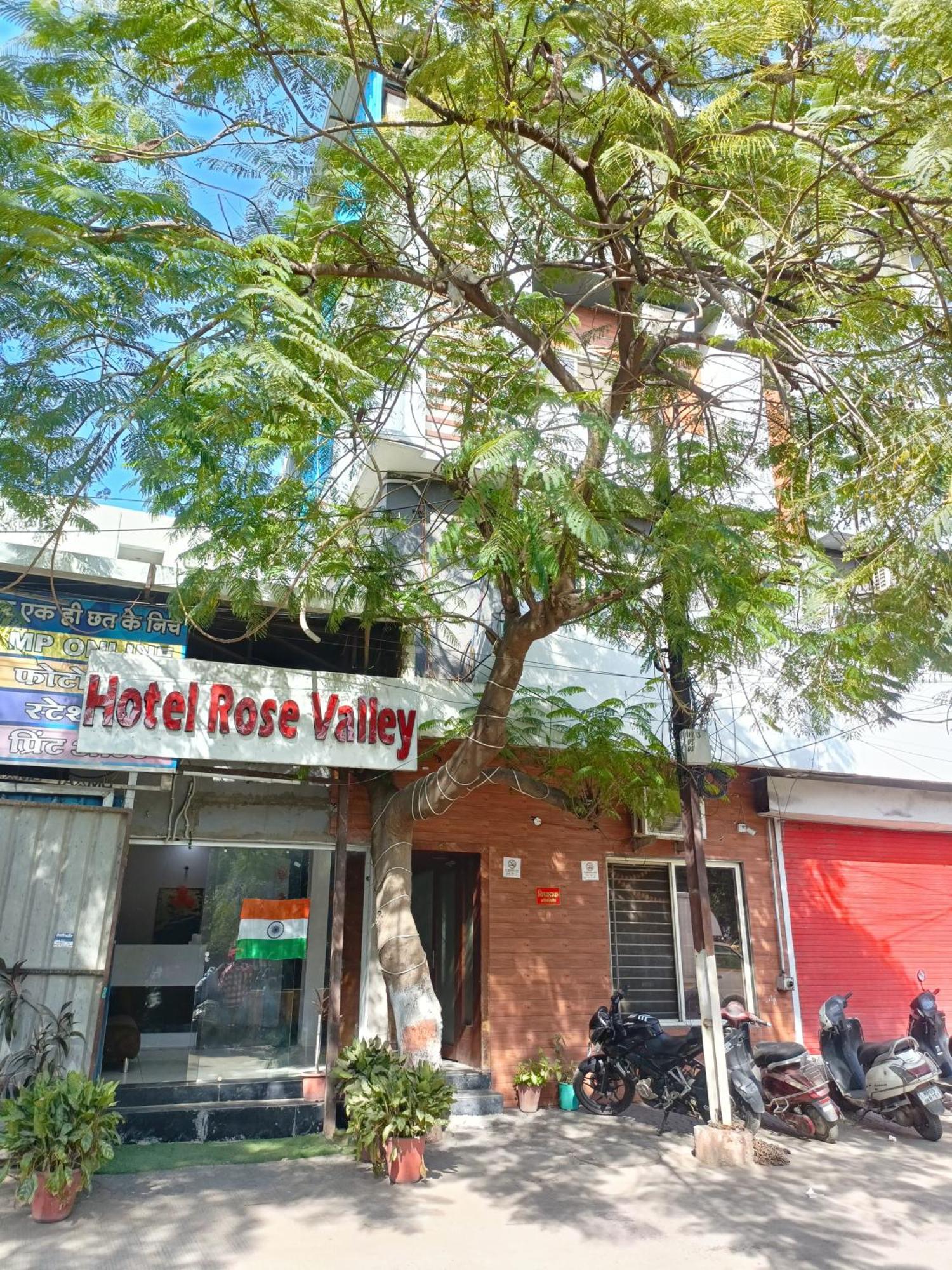 Hotel Rose Valley Indaur Exteriér fotografie